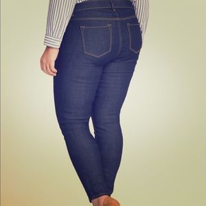 Gently Used Old Navy Super Skinny Ankle Jeans